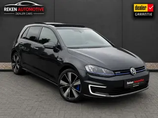 Volkswagen Golf TSI GTE Plug-in Hybrid Pano CarPlay Navi Cruise