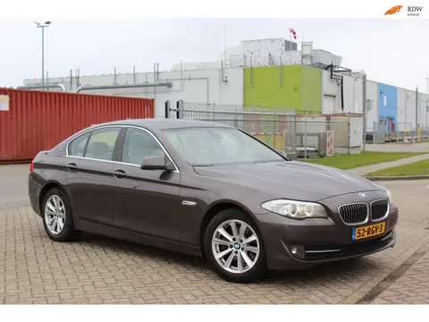 BMW 5-serie 523i Executive AUTOMAAT LEDER goed onderhouden MULTIMEDIA VOORB