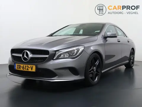 Mercedes-Benz CLA-klasse 180 Ambition 18" AMG Velgen | Trekhaak | Automaat | Navigatie |