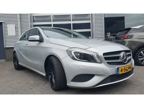 Mercedes-Benz A-klasse 180 Edition Navigatie 4U3