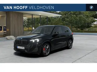 BMW X1 xDrive25e M Sport Automaat / Panoramadak / Trekhaak / Sportstoelen / Head-Up / M Adaptief ond