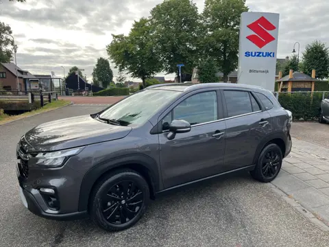 Suzuki S-Cross 1.4 Boosterjet Select Smart Hybrid // 1500 kilo trekgewicht // Zwarte velgen // Snel 