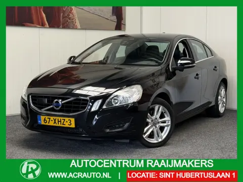 Volvo S60 1.6 T3 MOMENTUM AUTOMAAT LEDER ADAPTIVE CRUISE CONTROL CLIMATE CONTROL BLUETOOTH TELEFOON 