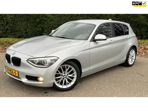 BMW 1-serie 116i Upgrade Edition l nap l xenon l
