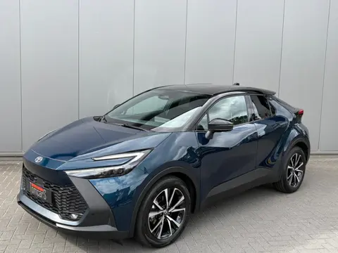 Toyota C-HR 1.8 Hybrid 140PK First Edition Bi-Tone/Winter-pack/Gr.-navigatie/Elektr.klep/Camera/Adap
