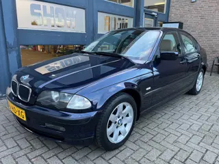 BMW 3-serie 318i Executive