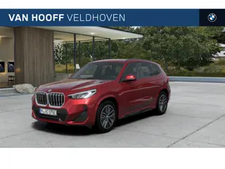 BMW X1 xDrive25e M Sport Automaat / Sportstoelen / Achteruitrijcamera / M Adaptief onderstel / Stuur
