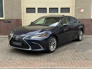 Lexus ES 300h President Line Dealer ondh.|Mark levinson|Carplay