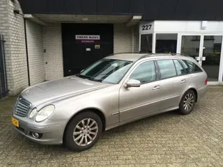 Mercedes-Benz E-klasse Estate 200 K. Elegance / NL-AUTO / AUTOMAAT / CLIMA / ALU VELGEN