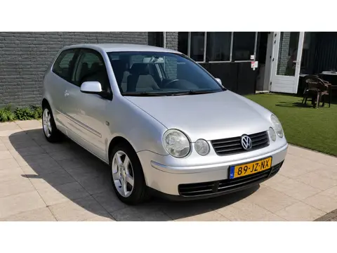 Volkswagen Polo 1.4-16V Highline