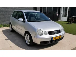 Volkswagen Polo 1.4-16V Highline