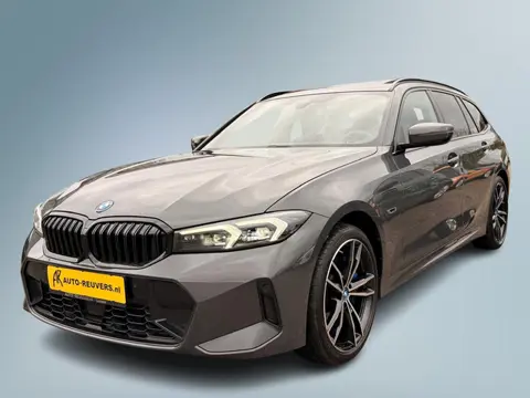 BMW 3 Serie Touring 330e xDrive M-Sport / Opendak / ACC / HUD / Trekhaak