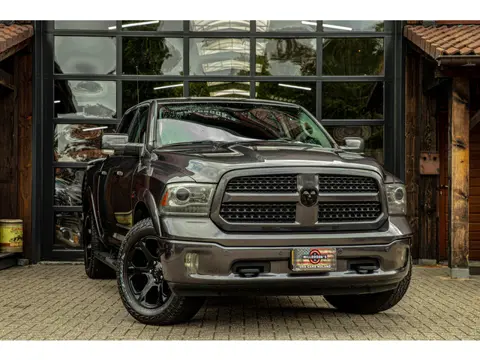 Dodge Ram 1500 classic 5.7 V8 Laramie zonder btw | !! Marge !! | luchtvering | 2500 km rijbereik | S