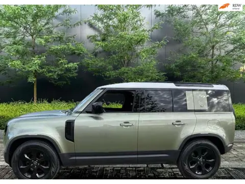 Land Rover Defender 110 2.0 P400e 110 SE | BTW auto | Luchtvering | Keyless | ACC | Meridian | Navi 