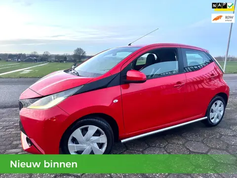 Toyota Aygo 1.0 x-play 2014 | 147.035 KM NAP | Cruise Control | Bluetooth | BTW Auto| Nieuwe APK