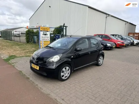 Toyota Aygo 1.0-12V +