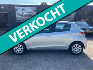 Toyota Yaris 1.3 VVT-i Aspiration 5-deurs - Airco ecc - Cruise - Camera - Afneembare trekhaak