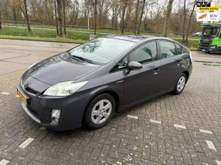 Toyota Prius 1.8 Comfort ((( opendak/navi )))