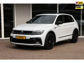 Volkswagen Tiguan 1.5 TSI R-line Panoramadak Camera Trekhaak Virtueel dashboard