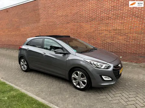 Hyundai I30 1.6 GDI i-Catcher Navi Clima Pano Cruise Stoelverw Camera