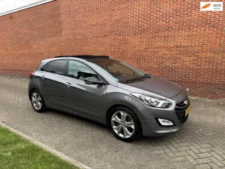 Hyundai I30 1.6 GDI i-Catcher Navi Clima Pano Cruise Stoelverw Camera