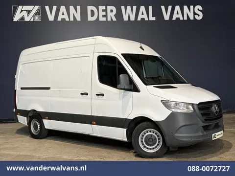Mercedes-Benz Sprinter 315 CDI 150pk L2H2 Euro6 Airco | Camera | Apple Carplay | Android Auto Parkee