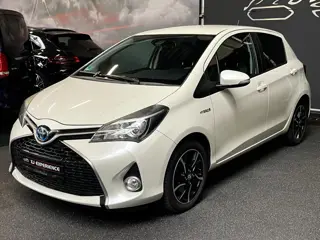 Toyota Yaris 1.5 Hybrid Dynamic Bi-Tone Cruise ,Stoel verw, Navigatie & Camera