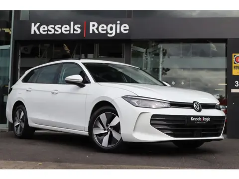 Volkswagen Passat Variant 1.5 eTSI Business | ACC | Camera | Blis | CarPlay | Stuur/Stoelverwarming 