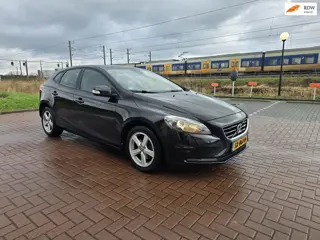 Volvo V40 1.6 D2 Momentum | NAVIGATIE | CRUISE CONTROL | PDC | AIRCO | ELEC. PAKKET