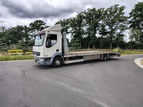 DAF LF45-220 OPRIJWAGEN / AUTOTRANSPORTER, AUTOMAAT!!!