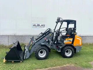 Giant G2500HD Xtra NIEUW !! Met bak en lepels