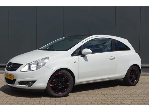 Opel Corsa 1.2-16V Color Edition