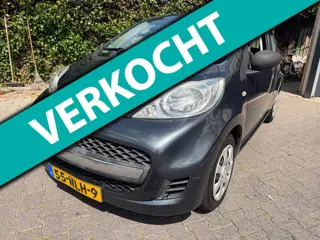 Peugeot 107 1.0-12V XR