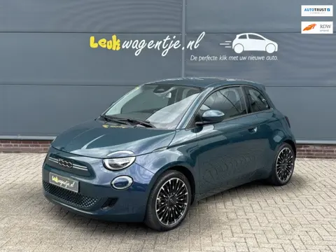Fiat 500 e Icon 42 kWh *carplay *camera *stoelverw. *17''