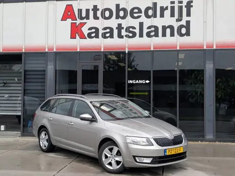 Skoda Octavia Combi 1.6 TDI Greentech Elegance - Clima - Cruise - Electr Ramen -