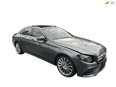 MERCEDES E-KLASSE AMG PANO/LED/19INCH