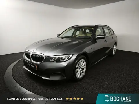 BMW 3-serie Touring 330e Business Edition Plus | Leder | Achteruitrijcamera | Panoramadak | Stoelver