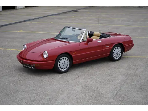 Alfa Romeo Spider 2.0