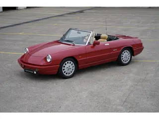 Alfa Romeo Spider 2.0