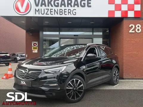 Opel Grandland X 1.6 Turbo Hybrid4 Ultimate 300PK!! // 360 CAMERA // STOELVERKOELING-VERWARMING // E