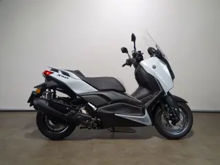 Yamaha X-MAX 300 TECH MAX + (bj 2025)