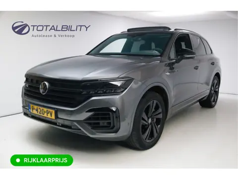 Volkswagen Touareg 3.0 TSi 4MOTION R-line 462 PK | Panoramadak | Luchtvering | Leer | Travel Assist 