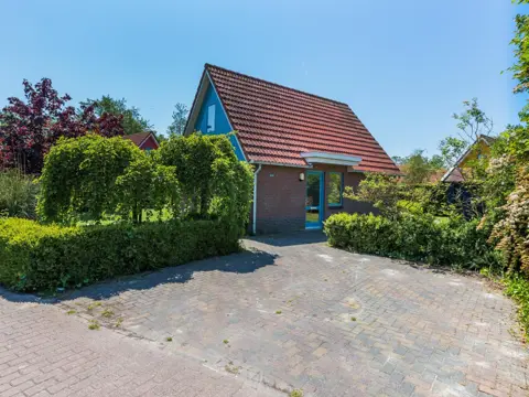 Vrijstaand vakantiehuis aan de Waddenzee en natuurgebied Utopia