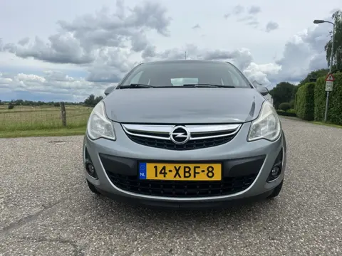 Opel Corsa 1.4-16V Color Edition Airco navi 153976 km nap bj 2012 5 drs