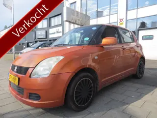 Suzuki Swift 1.3 GLS nw apk 5 drs groot scherm ,airco elec pakket
