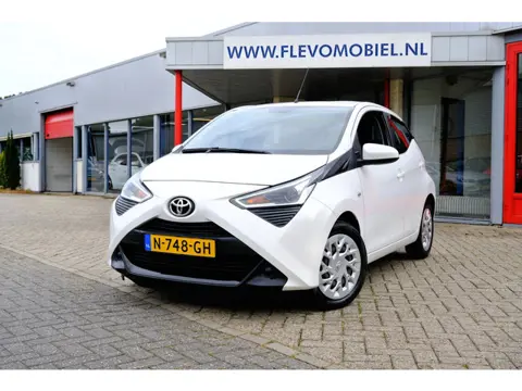 Toyota Aygo 1.0 VVT-i x-play 5-drs Airco|CarPlay|Cam