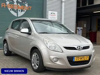 Hyundai i20 1.2i DynamicVersion / Airco / Nap / Apk!!