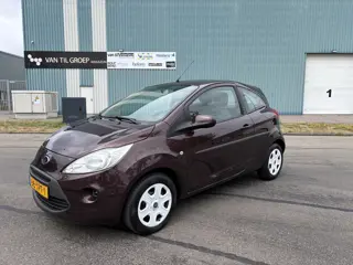Ford Ka 1.2i Cool & Sound start/stop 70 PK. Zuinige en zeer mooie auto van de tweede eigenaar !!! Al