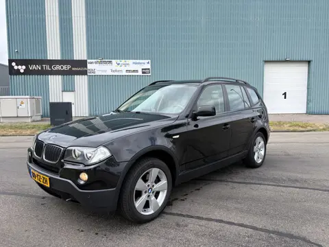 BMW X3 2.0i Executive Anniversary 4X4 6-Bak 150 PK. Mooie en zeer fijn rijdende auto !!! Alle keurin