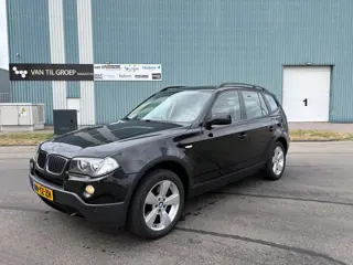 BMW X3 2.0i Executive Anniversary 4X4 6-Bak 150 PK. Mooie en zeer fijn rijdende auto !!! Alle keurin